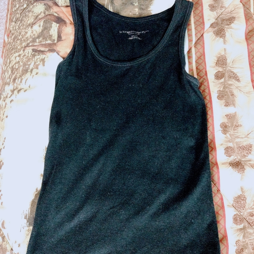 A Liz Lange maternity tank top.